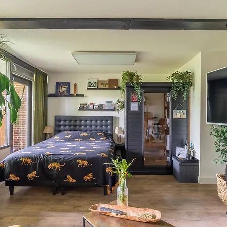 Jungle In A Hidden Paradise Zwijndrecht